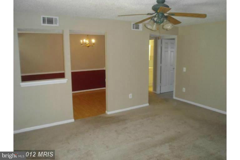 HUNTERS SQUARE - Residential Lease