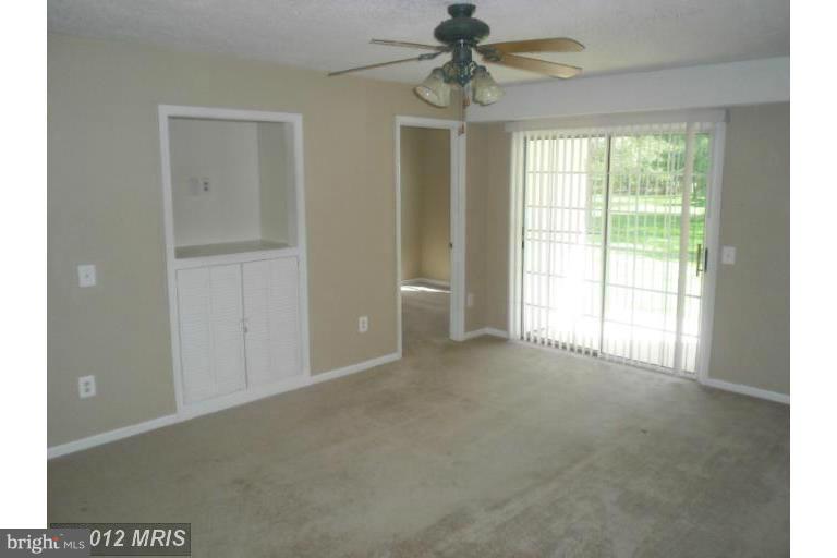 HUNTERS SQUARE - Residential Lease