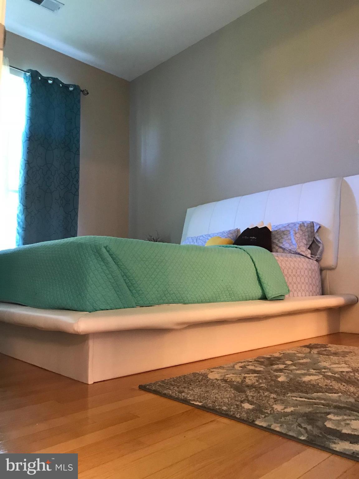 SUTTON RIDGE - Residential Lease