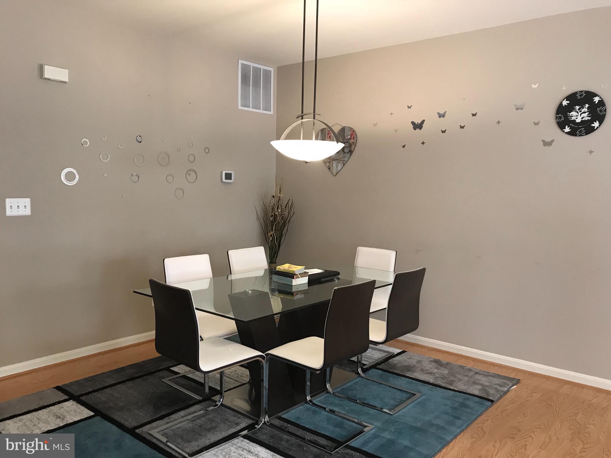 SUTTON RIDGE - Residential Lease