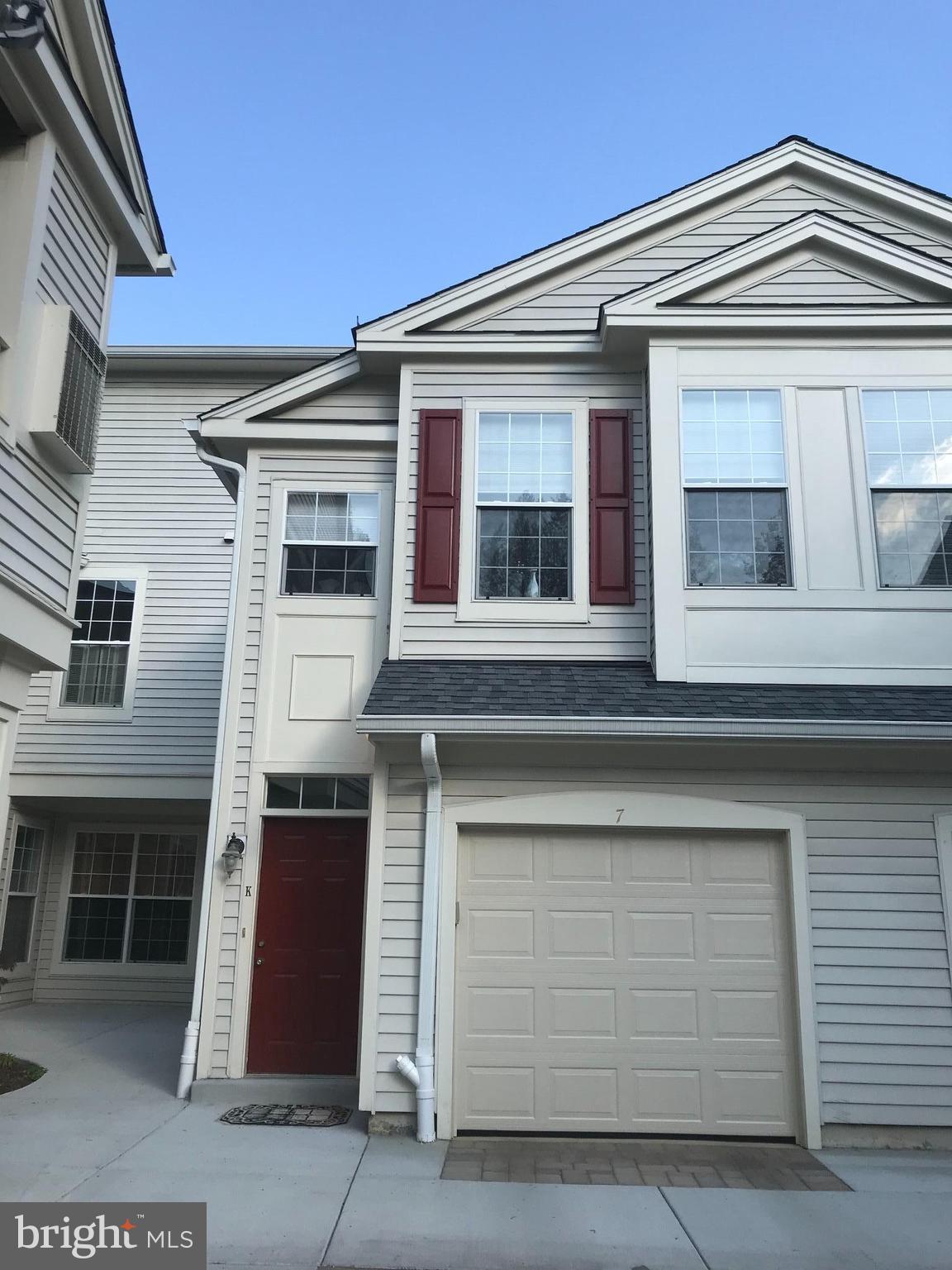 SUTTON RIDGE - Residential Lease