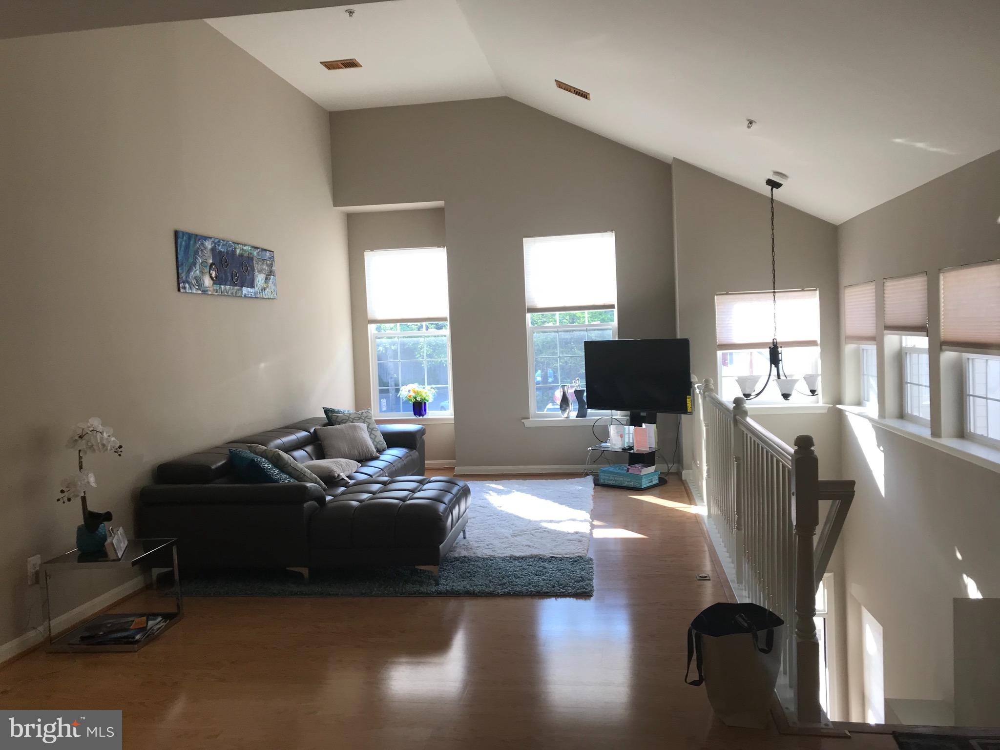 SUTTON RIDGE - Residential Lease