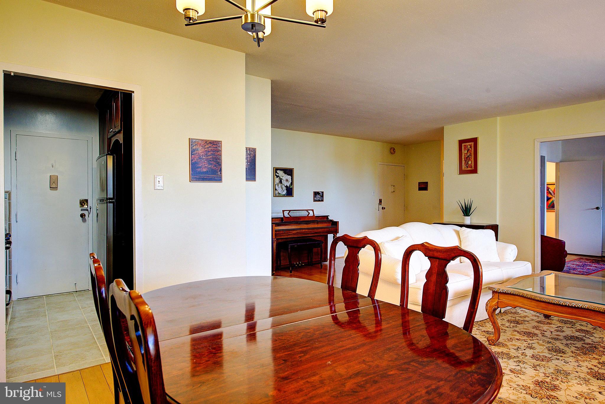 ELKINS PARK HOUSE - Residential