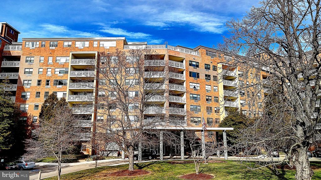 Photo of 7900 Old York Road #304B, ELKINS PARK, PA 19027 (MLS # PAMC2164308)