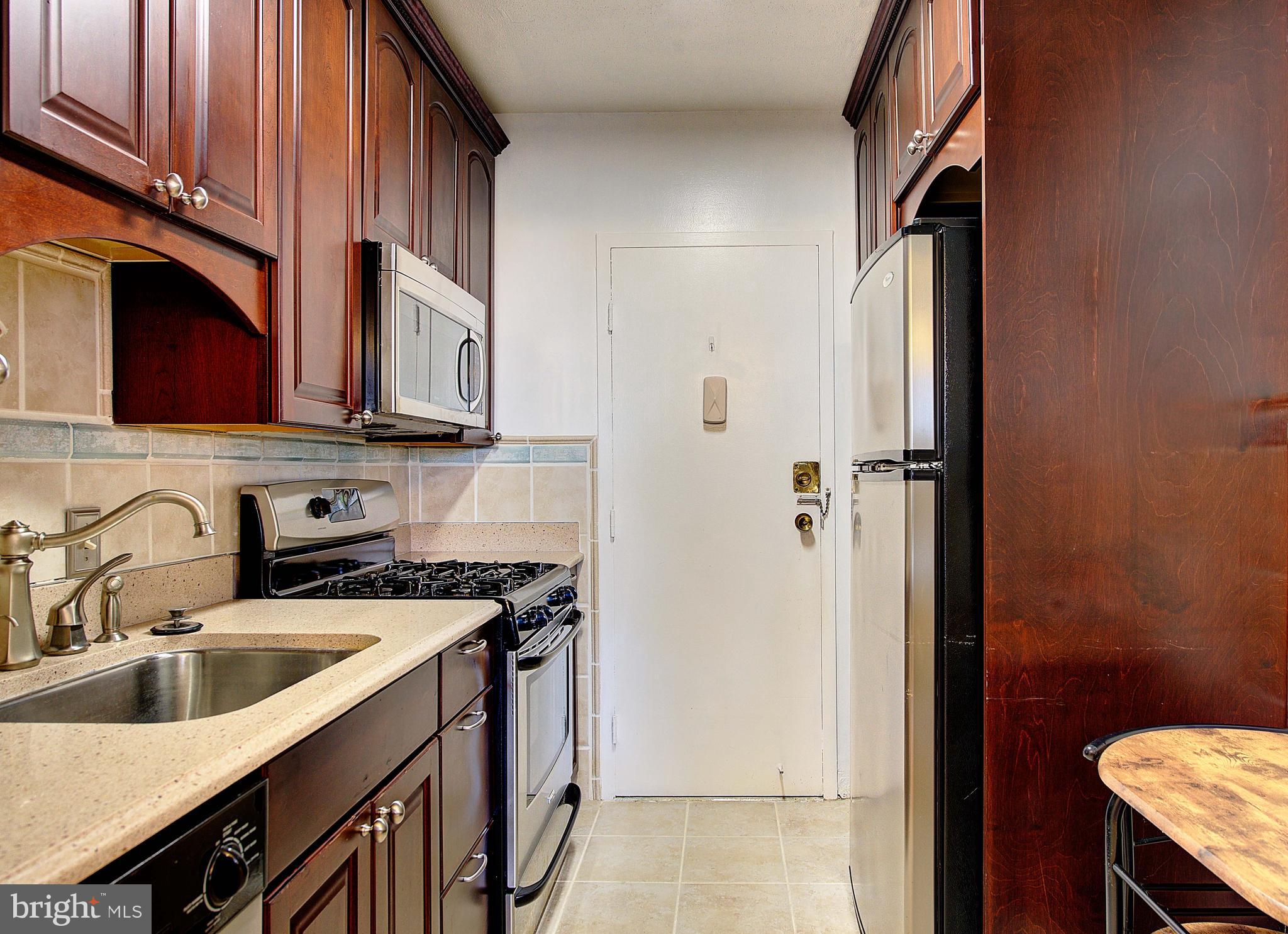 ELKINS PARK HOUSE - Residential