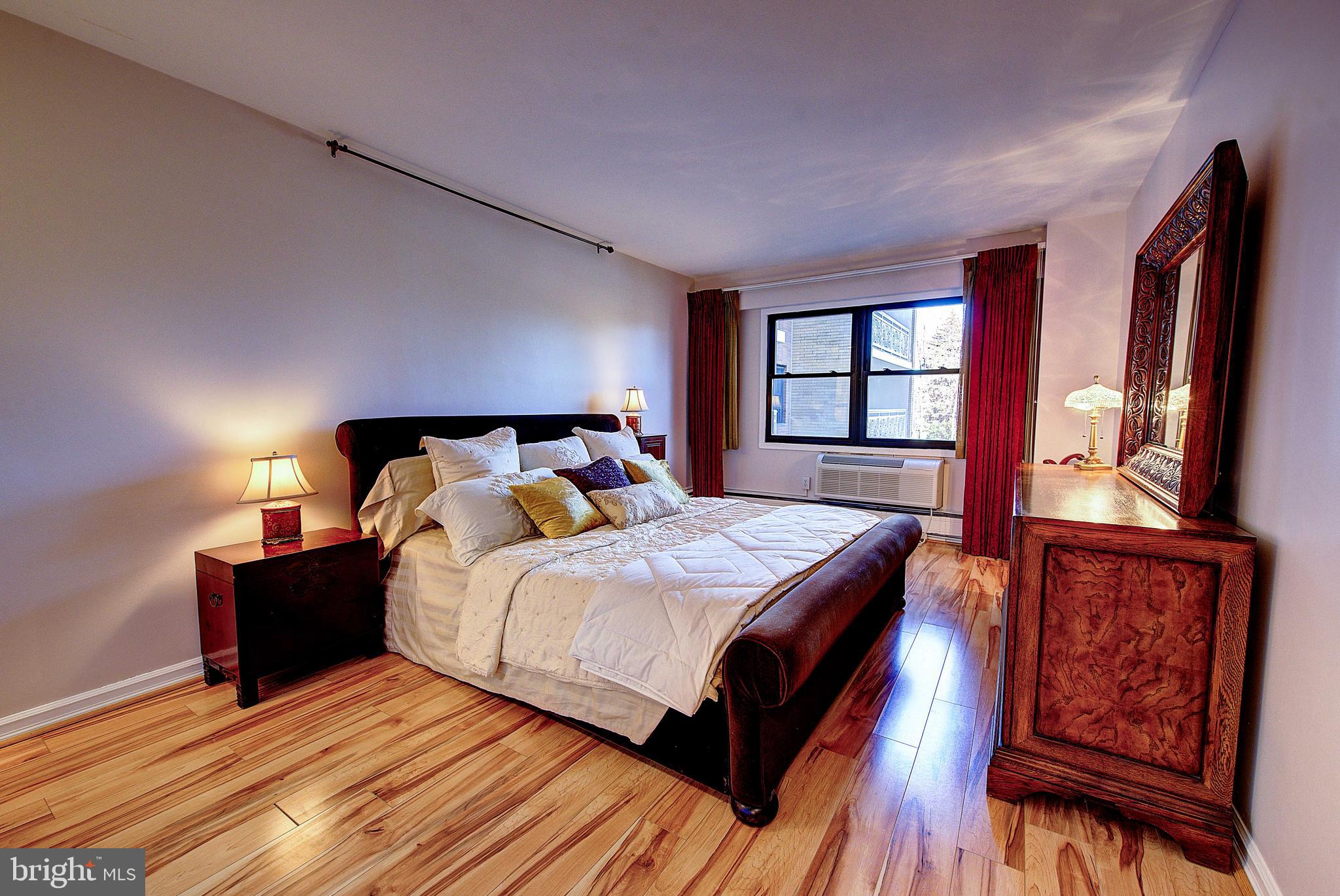 ELKINS PARK HOUSE - Residential