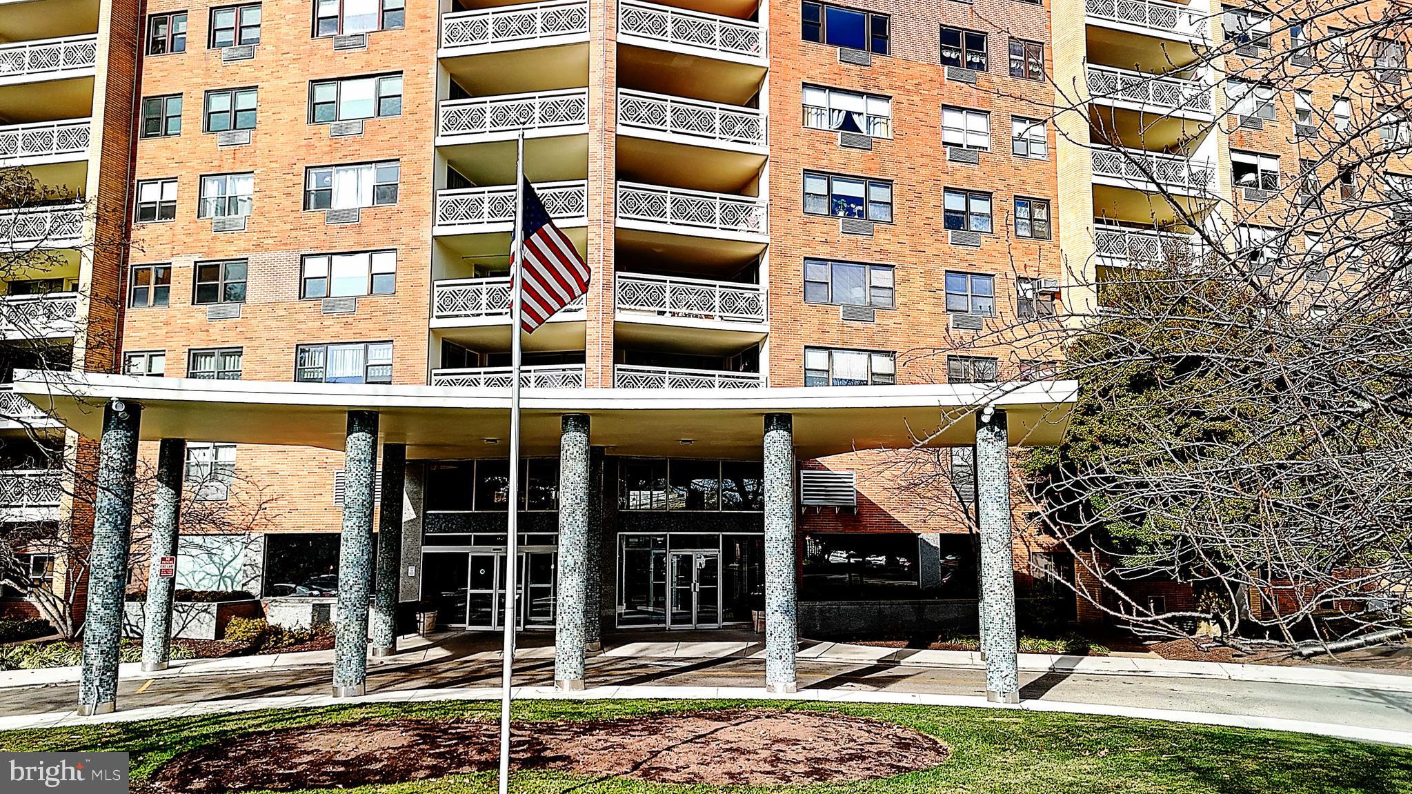 ELKINS PARK HOUSE - Residential