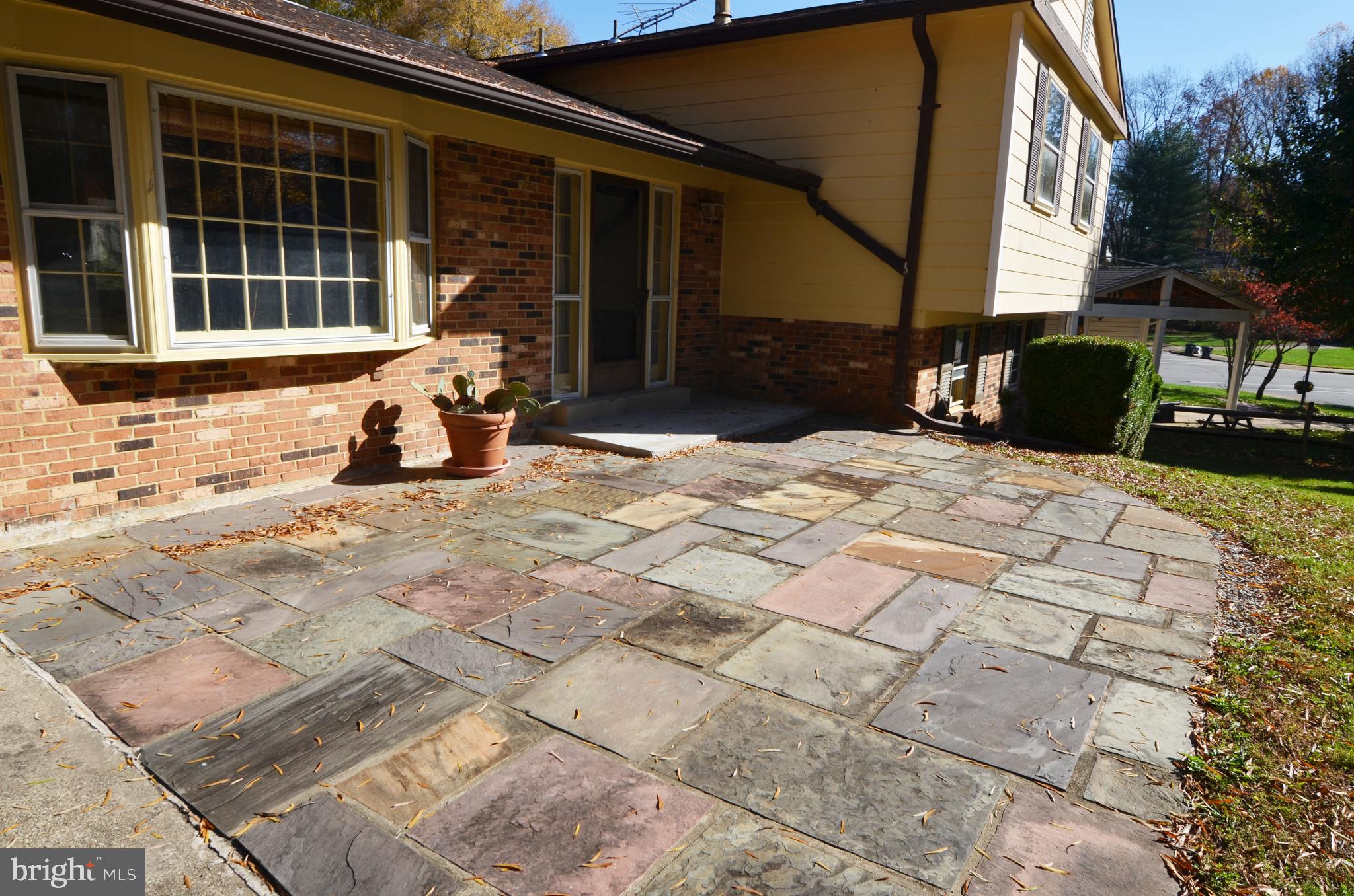 CANTERBURY WOODS - Residential