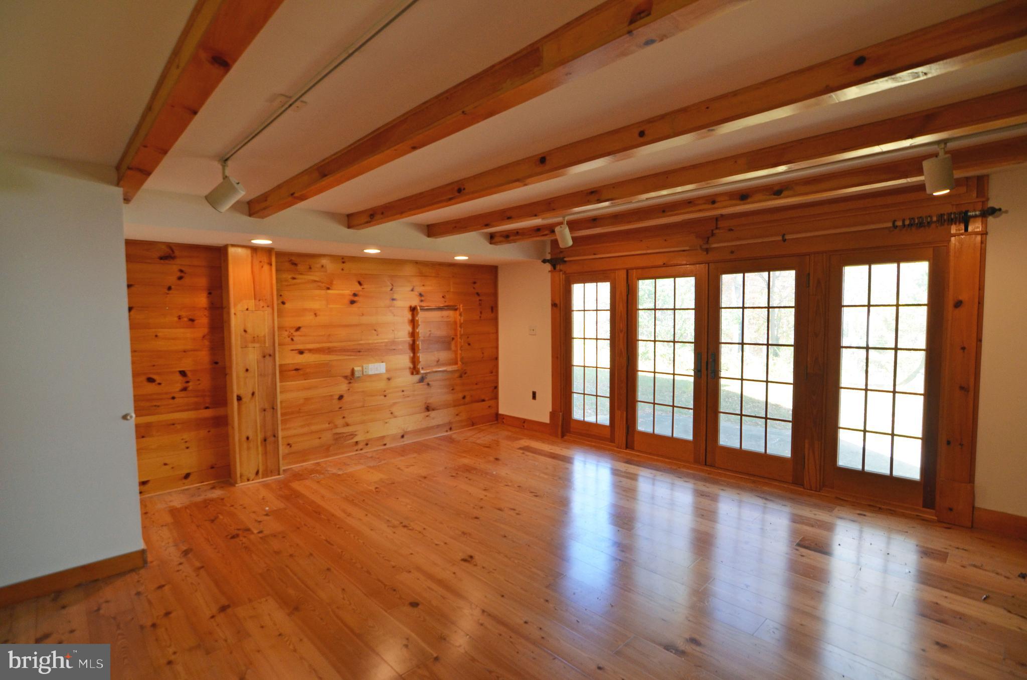 CANTERBURY WOODS - Residential