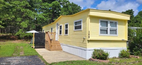 Mobile Home For Sale - 160 Chestnut Dr<br/> BARNEGAT, NJ 08005