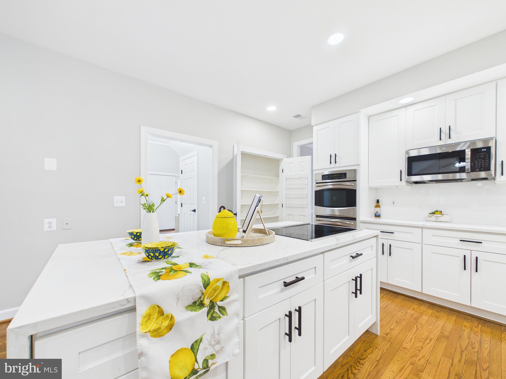 POTOMAC LAKES - Residential