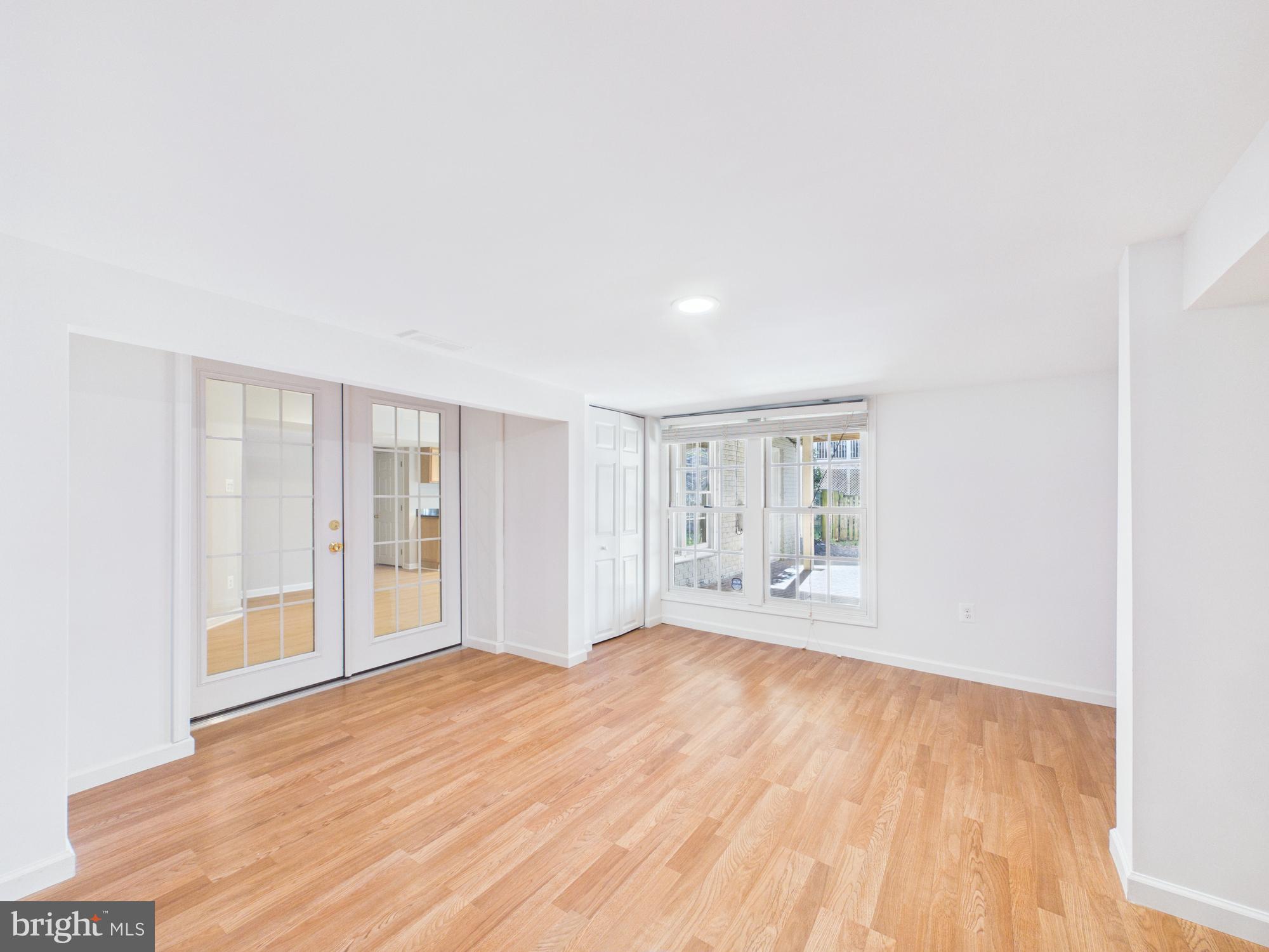 POTOMAC LAKES - Residential