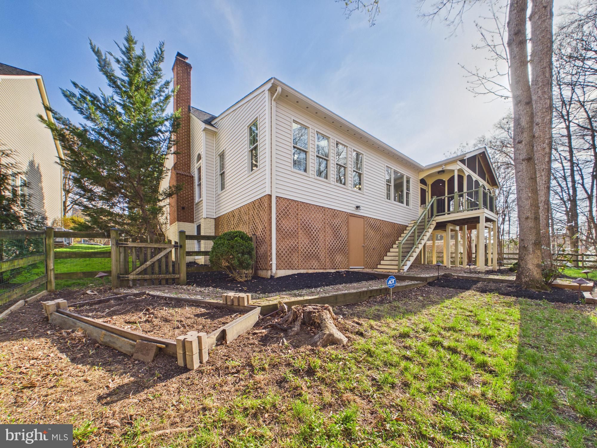 POTOMAC LAKES - Residential