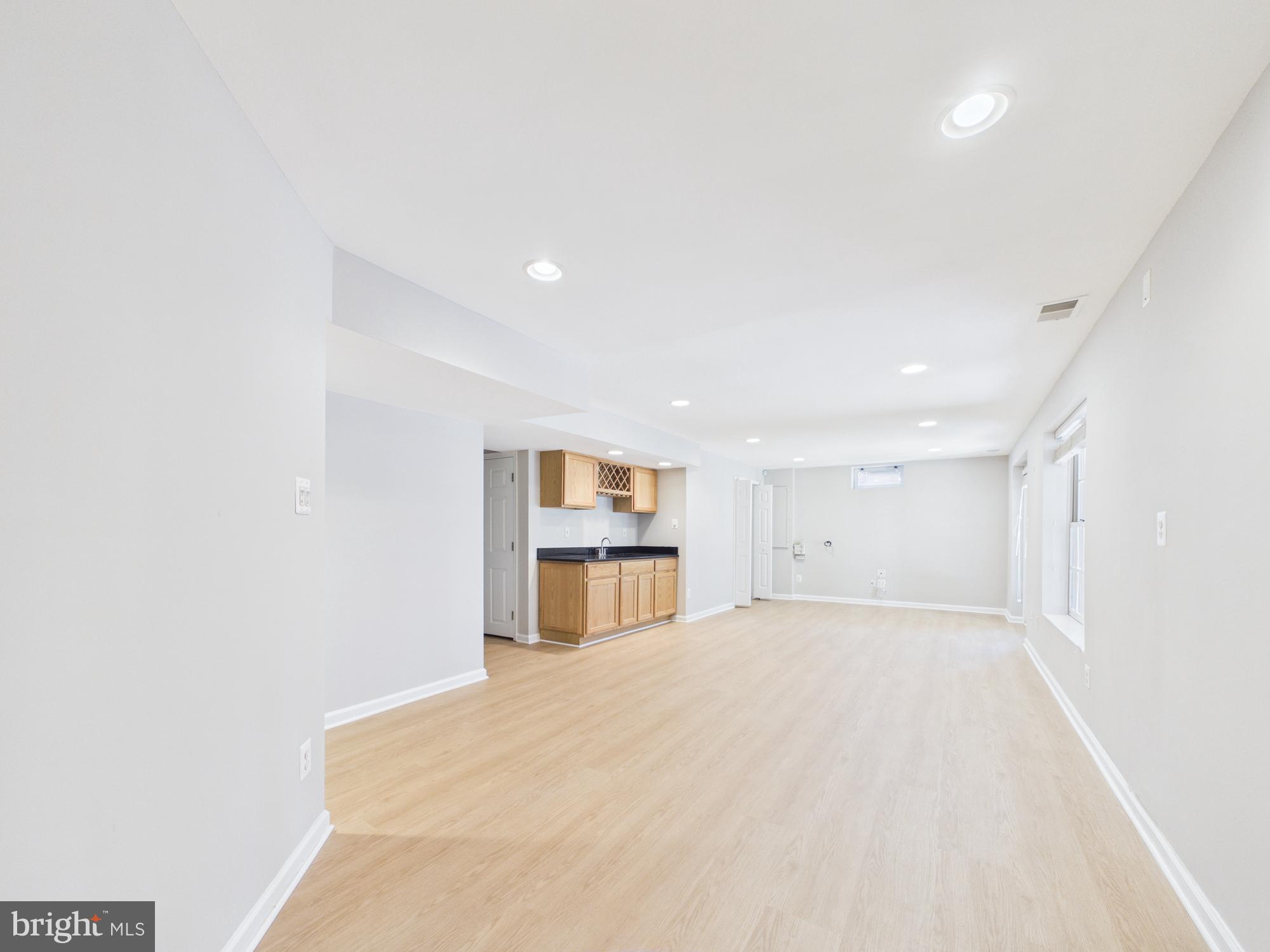 POTOMAC LAKES - Residential