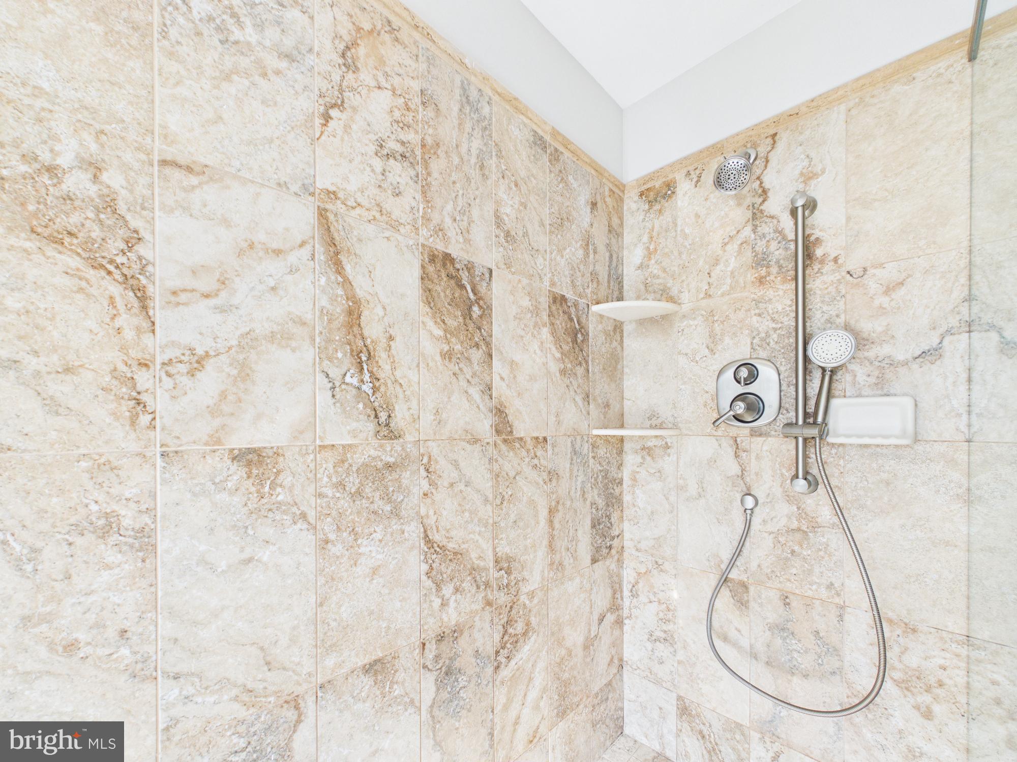 POTOMAC LAKES - Residential