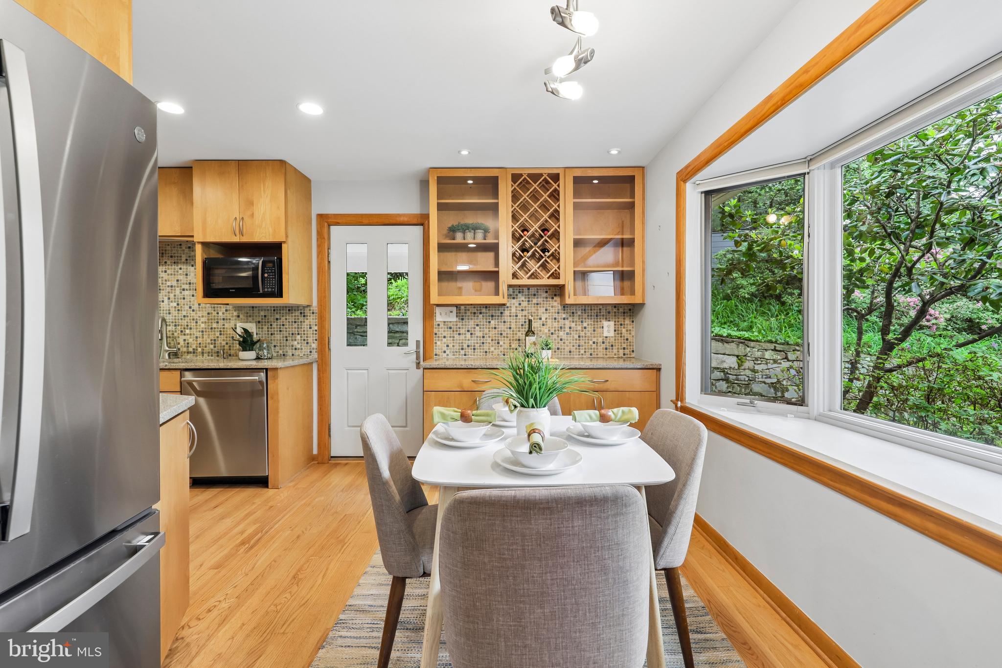 ROLLINGWOOD - Residential