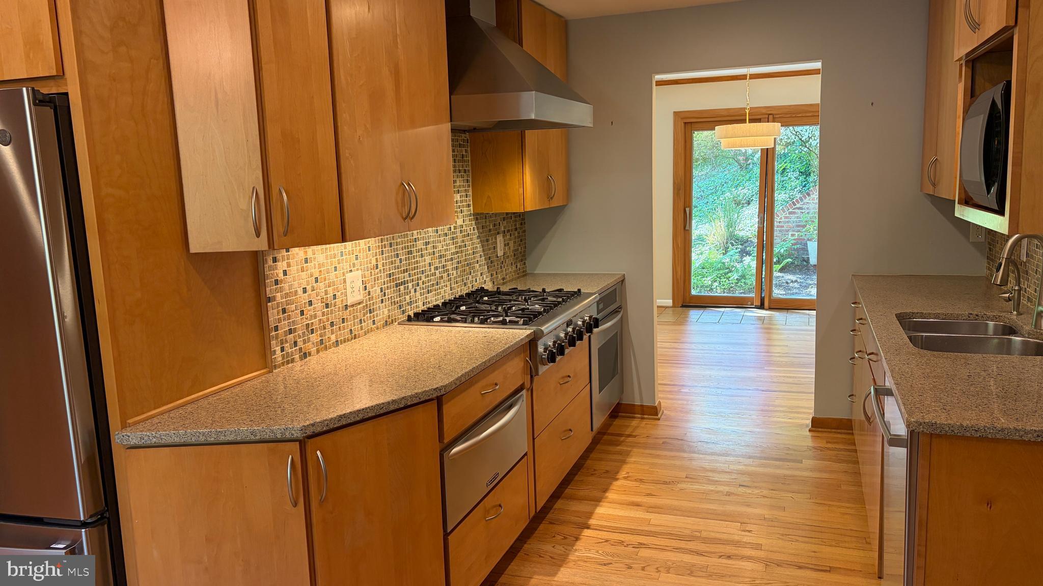 ROLLINGWOOD - Residential