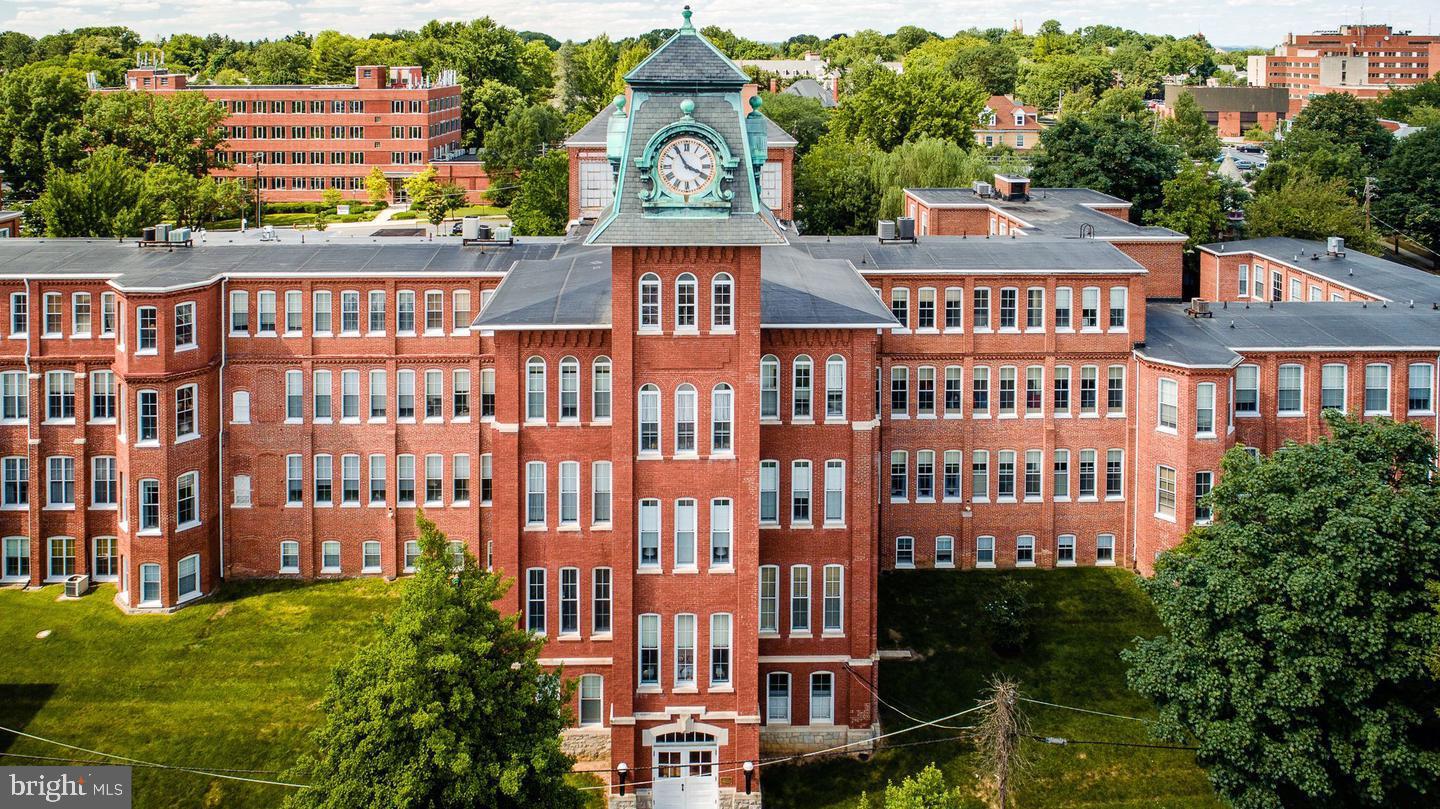 CLOCK TOWERS - Residential
