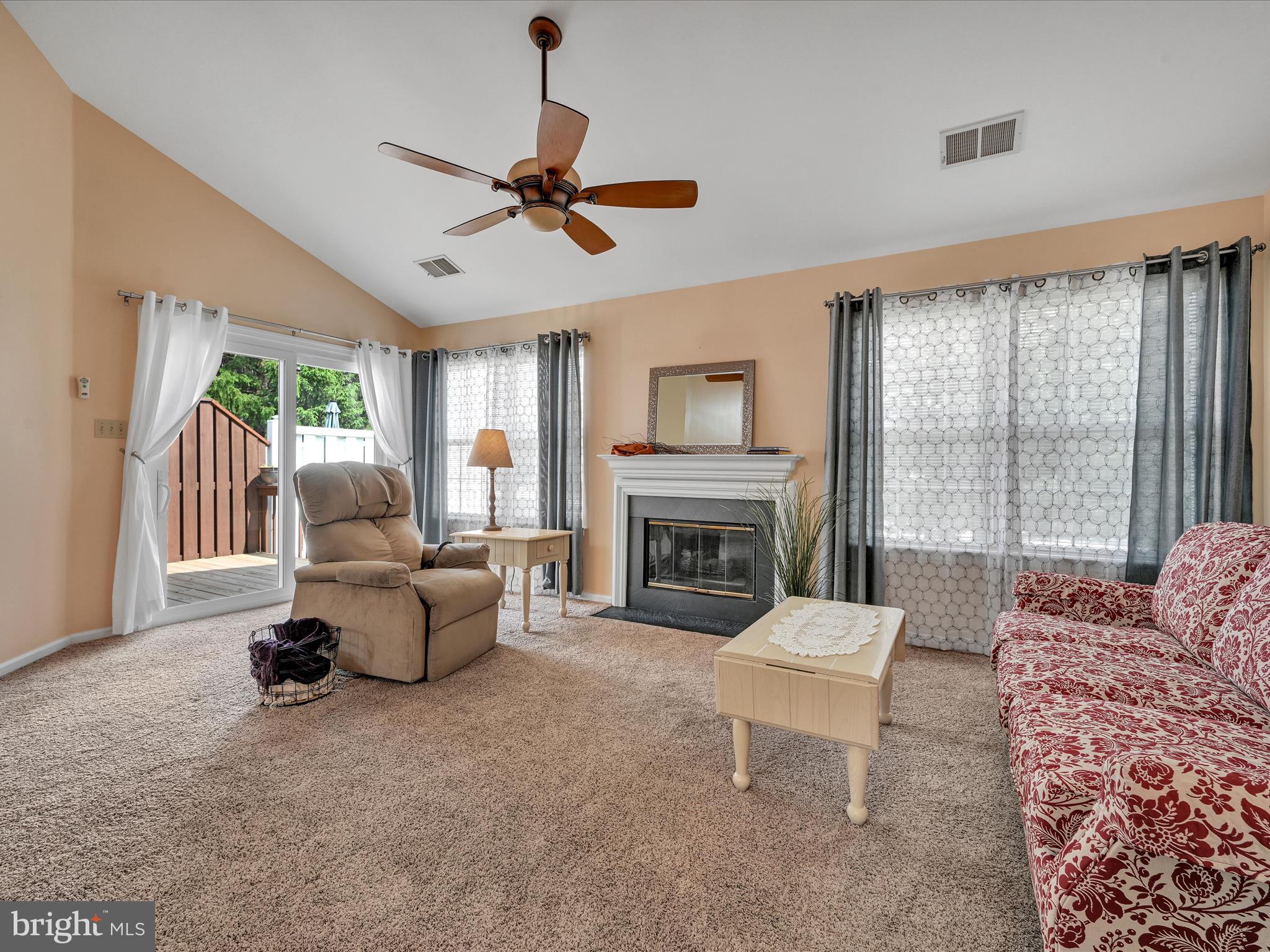 SPRING RIDGE - Residential