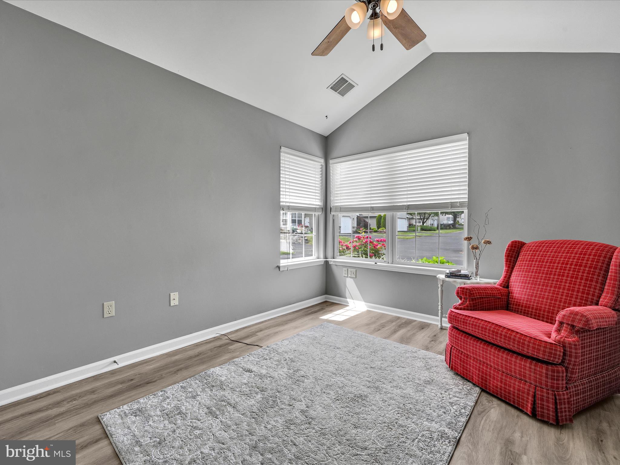 SPRING RIDGE - Residential