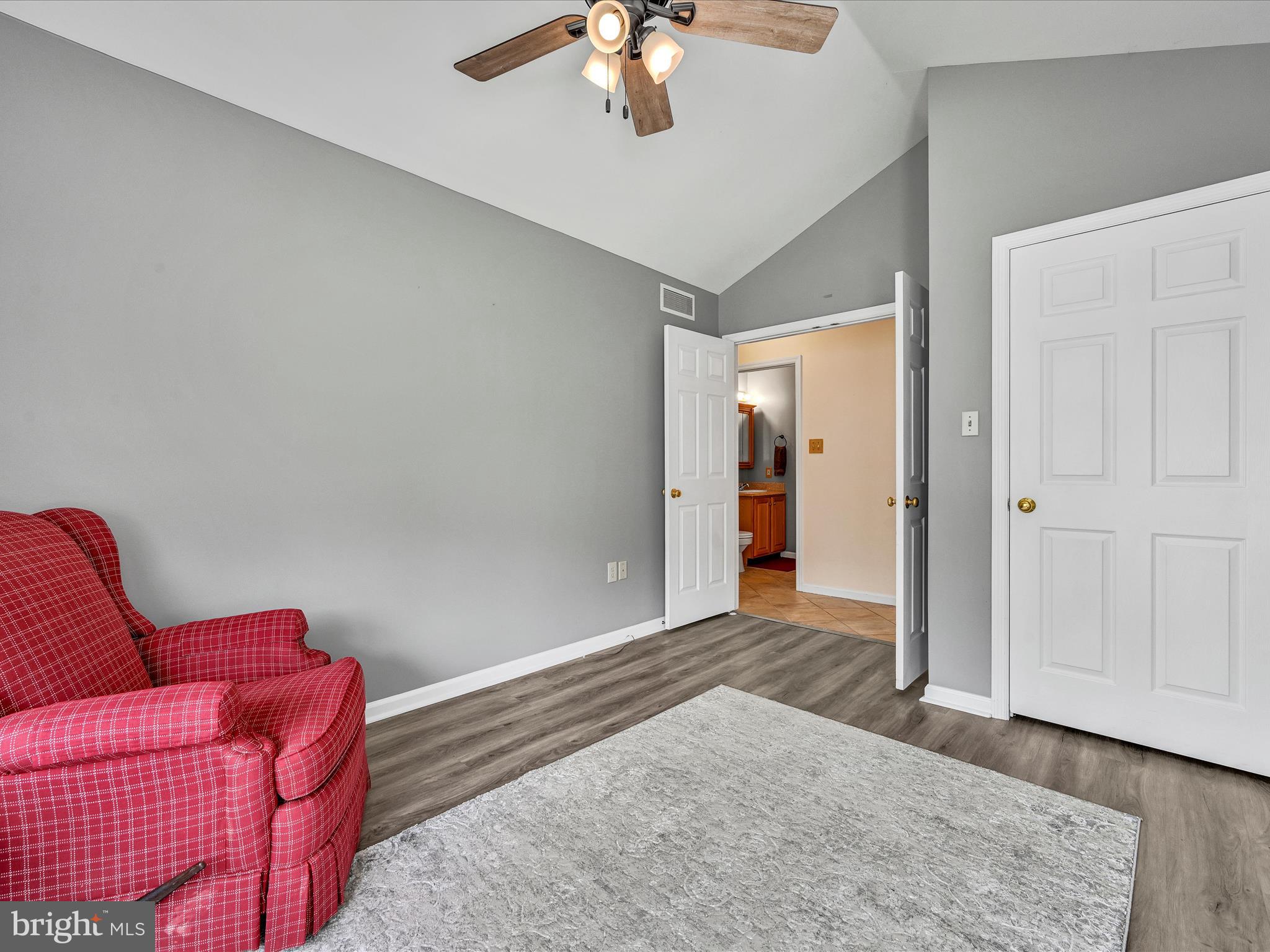 SPRING RIDGE - Residential