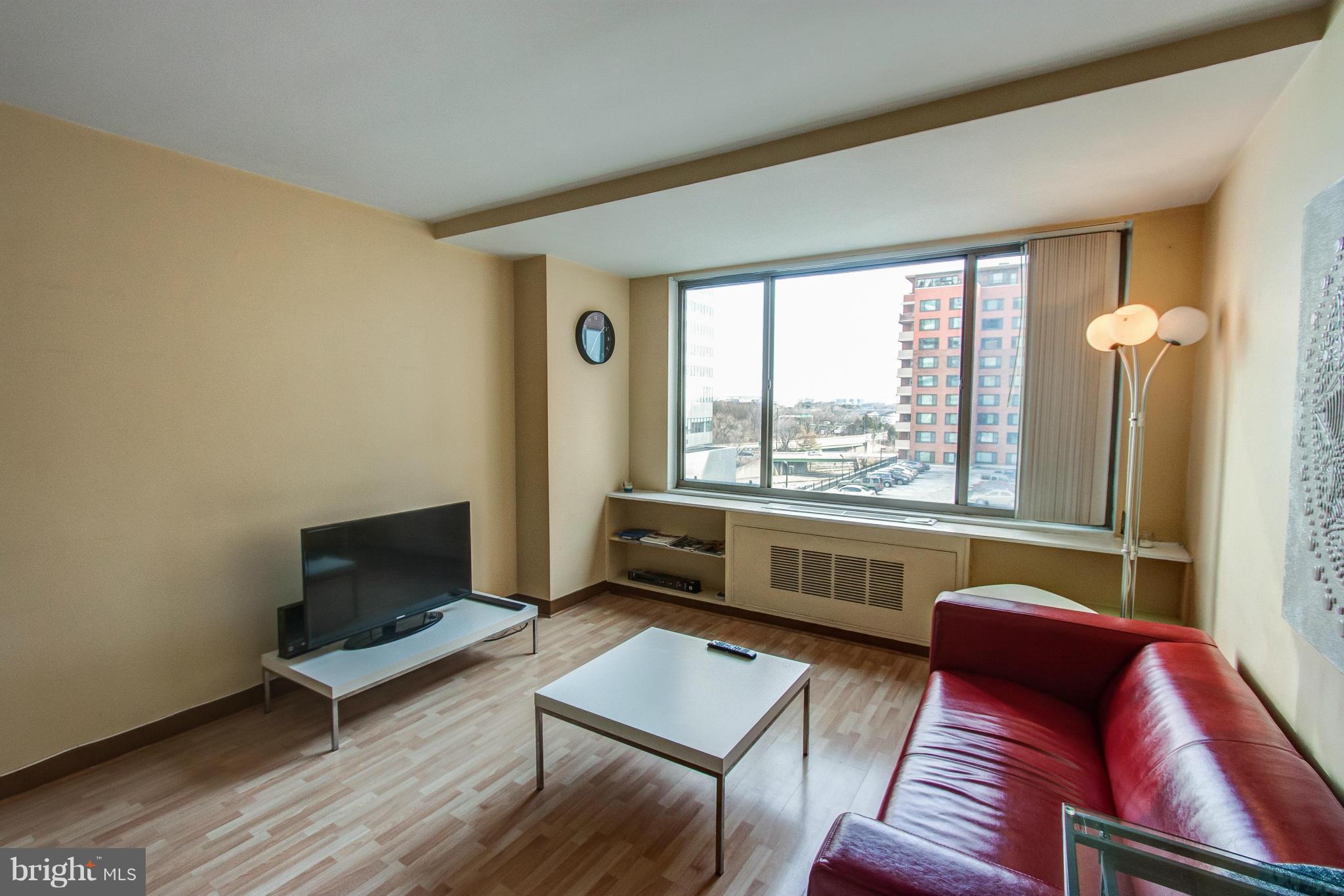 RIVER PLACE NORTH - Residential Lease