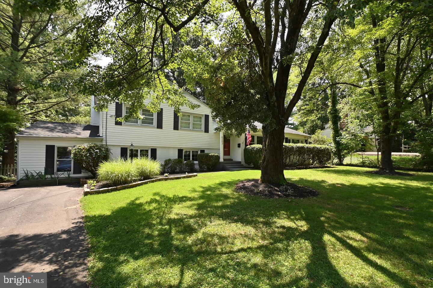 LAKE BARCROFT - Residential Lease