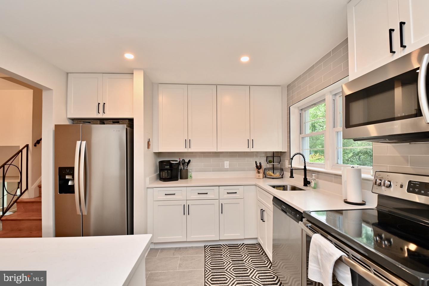 LAKE BARCROFT - Residential Lease