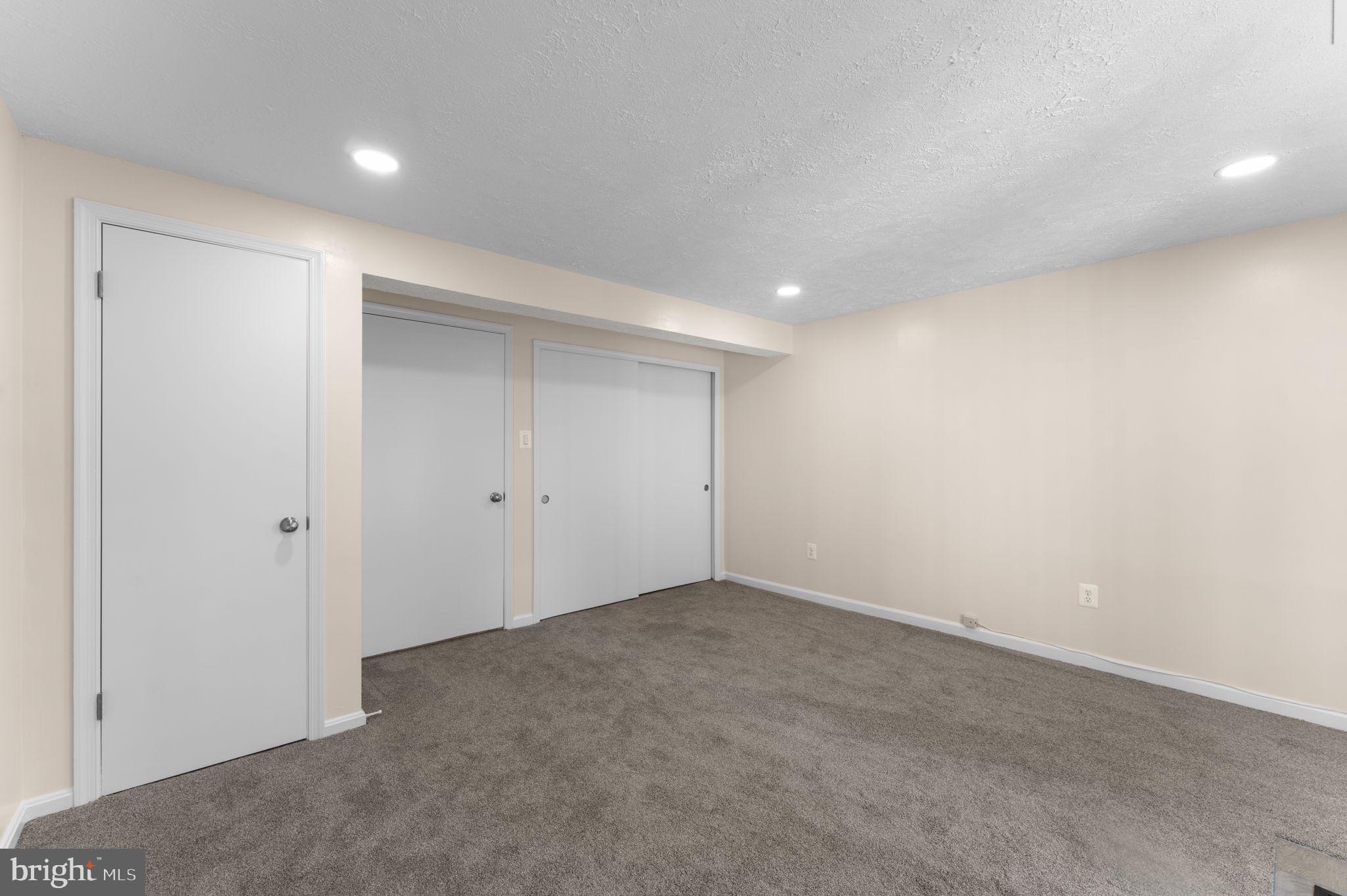 THORNHILL - Residential Lease