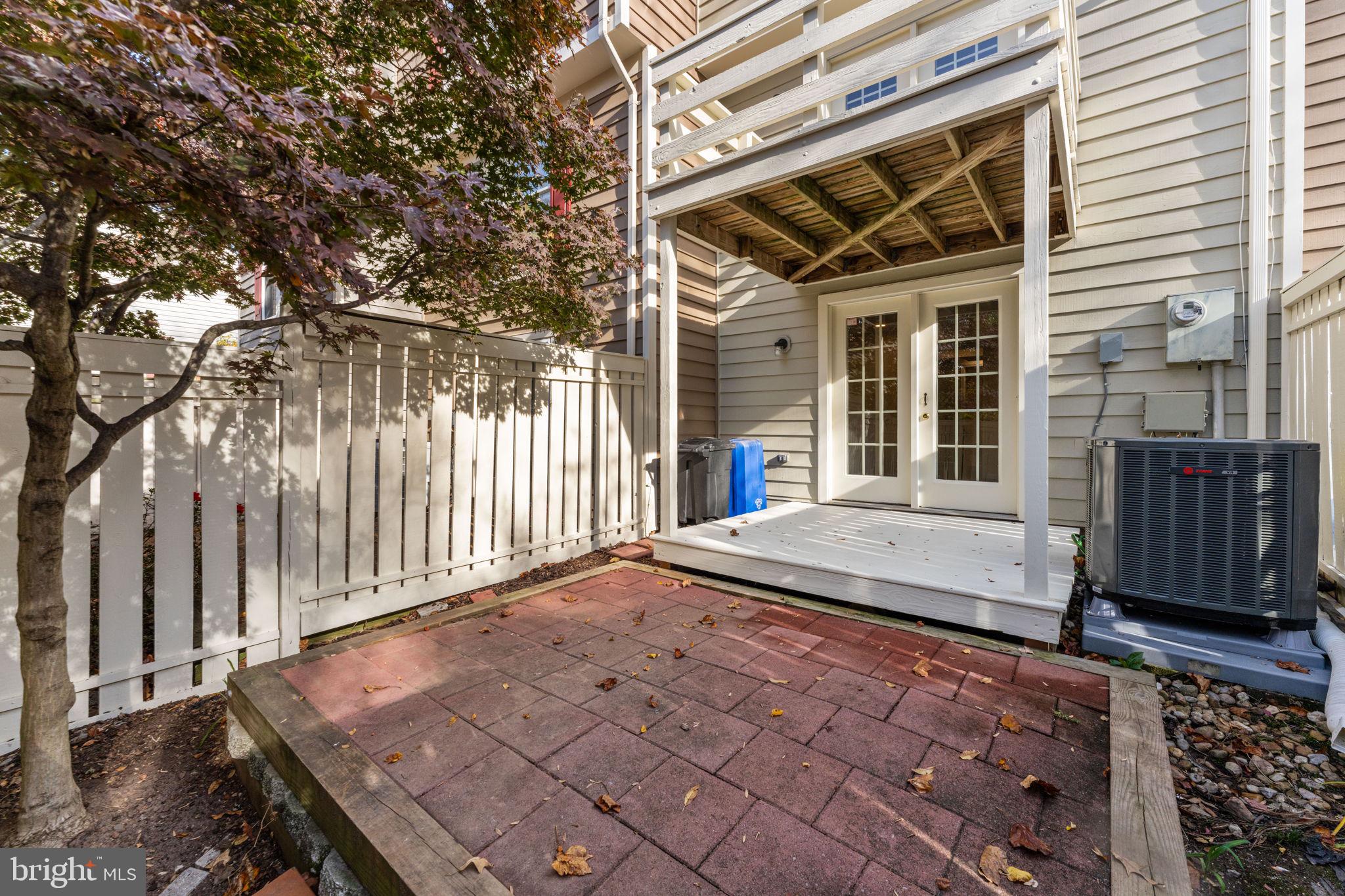 THORNHILL - Residential Lease