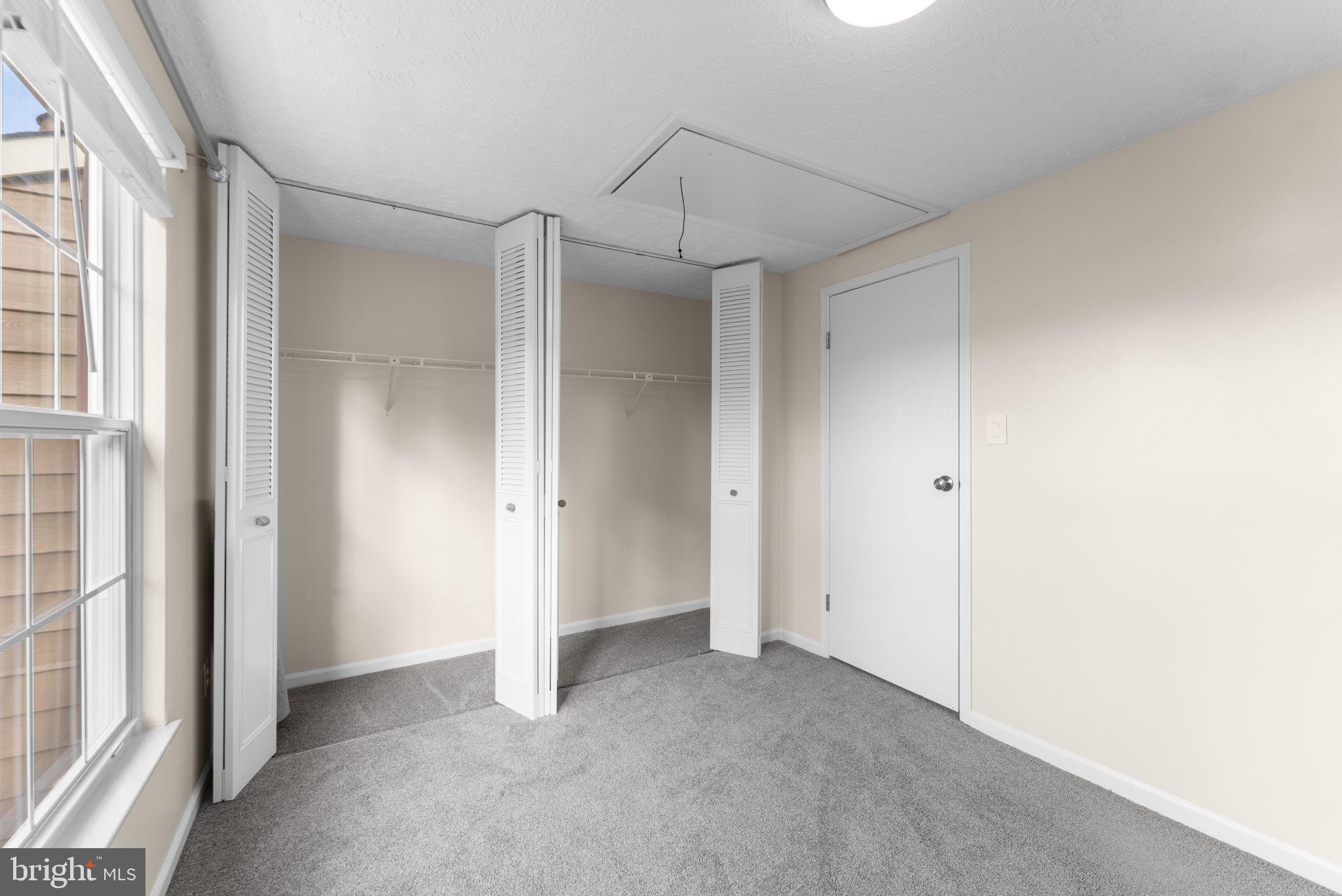 THORNHILL - Residential Lease