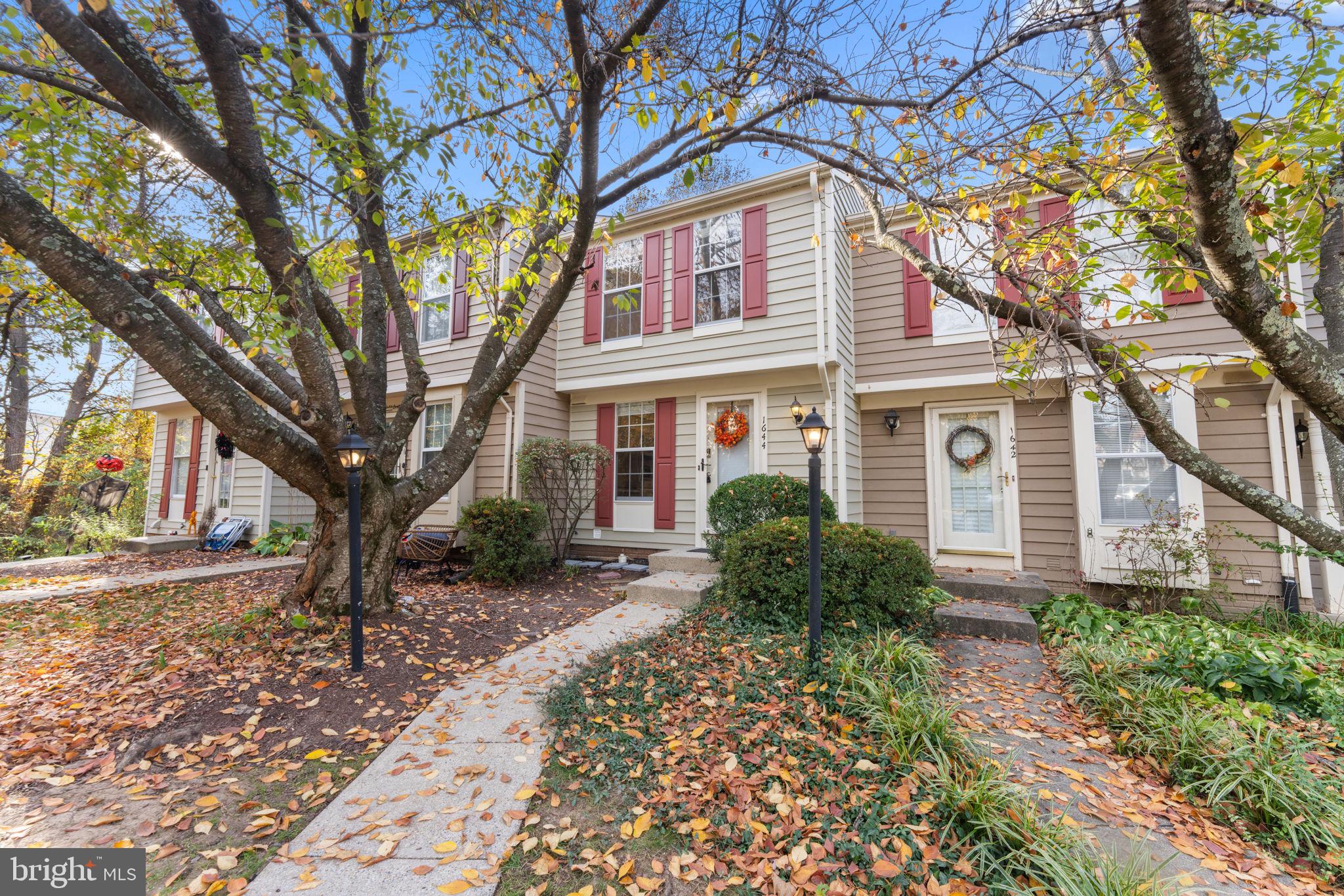 THORNHILL - Residential Lease