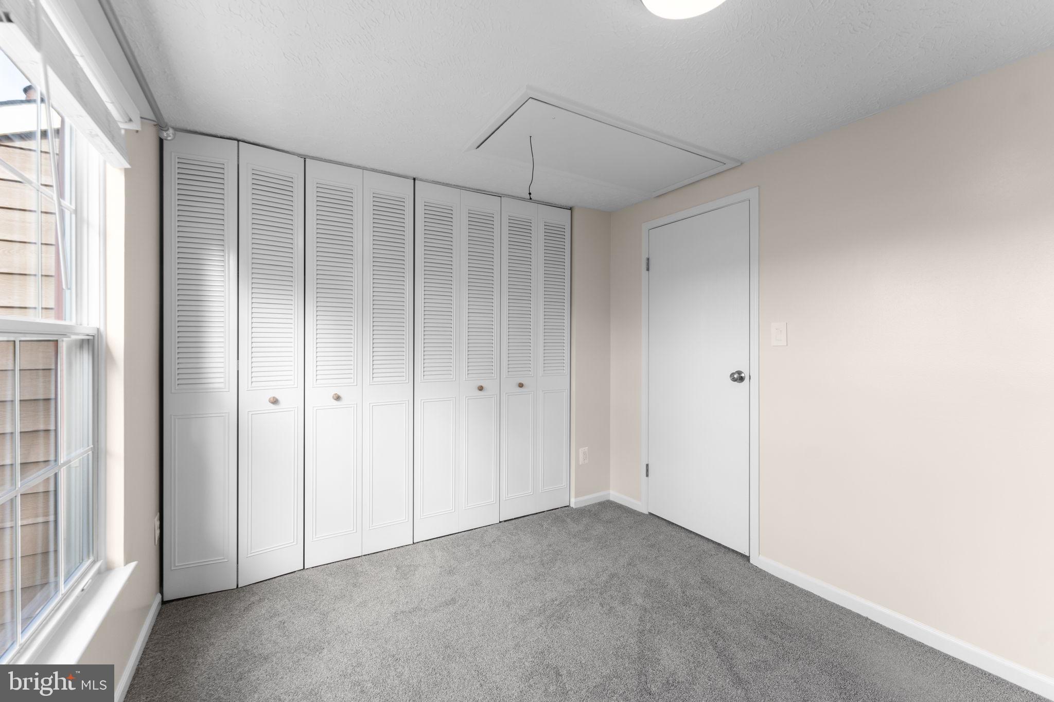 THORNHILL - Residential Lease