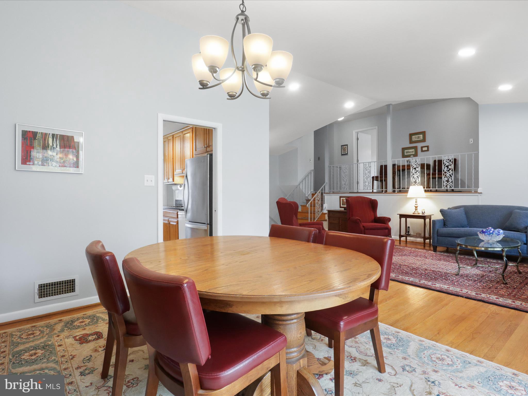 TALL OAKS - Residential