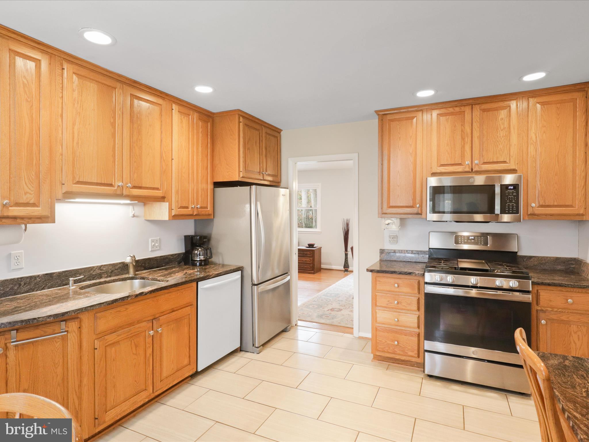 TALL OAKS - Residential