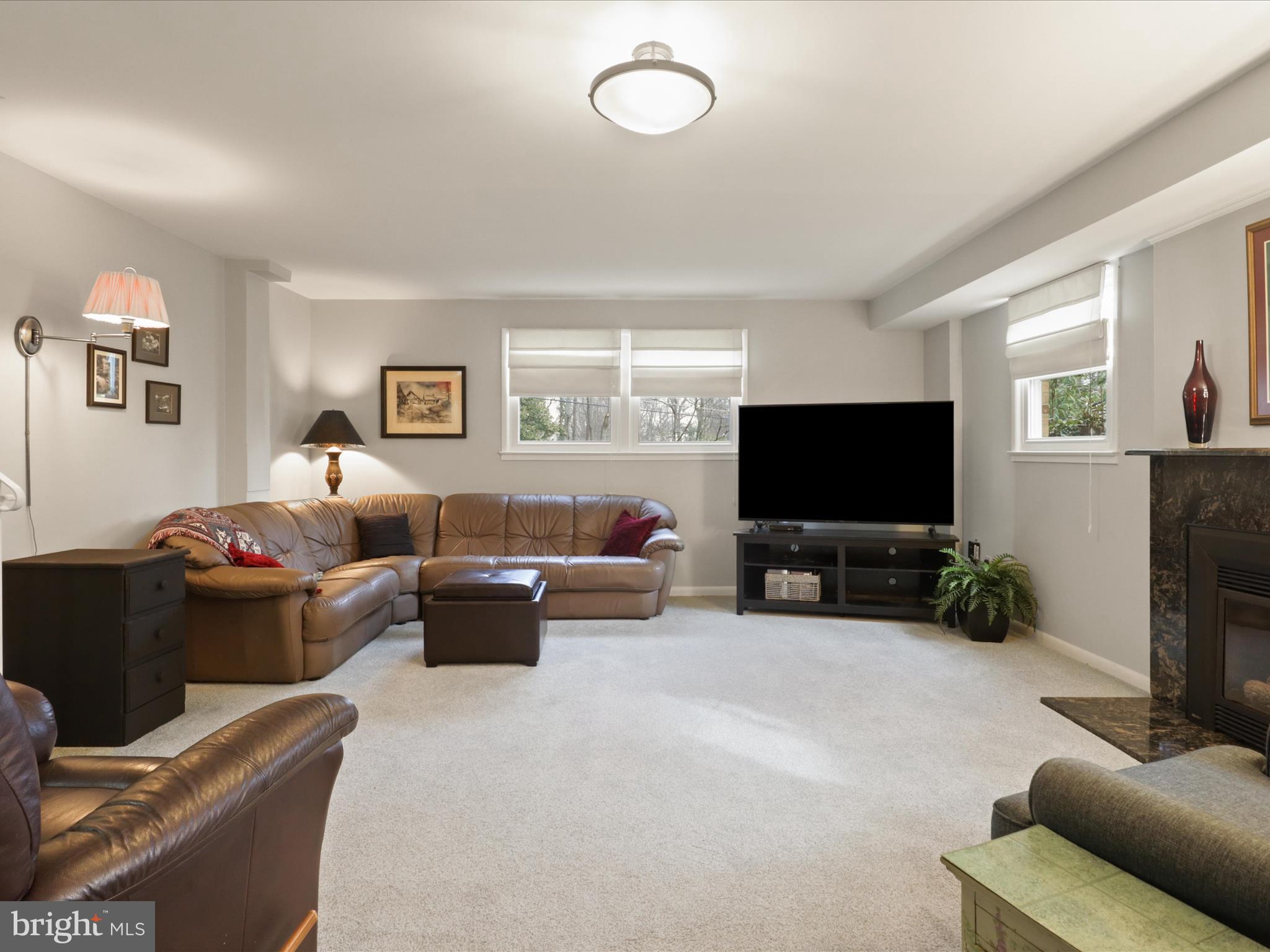 TALL OAKS - Residential