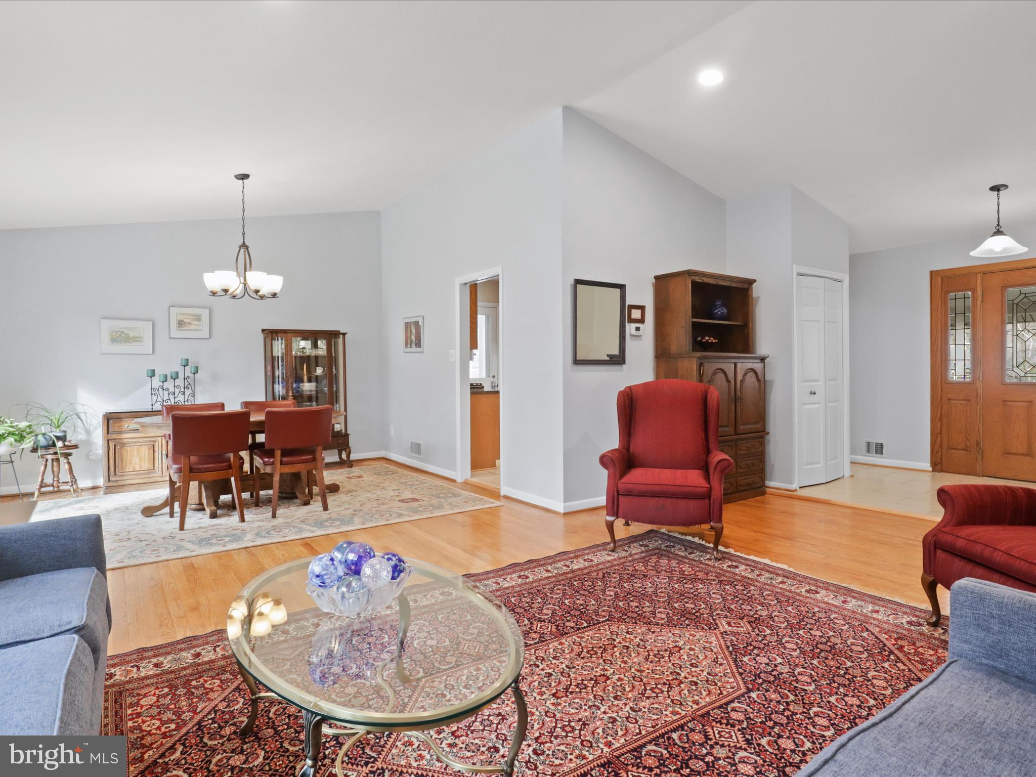 TALL OAKS - Residential