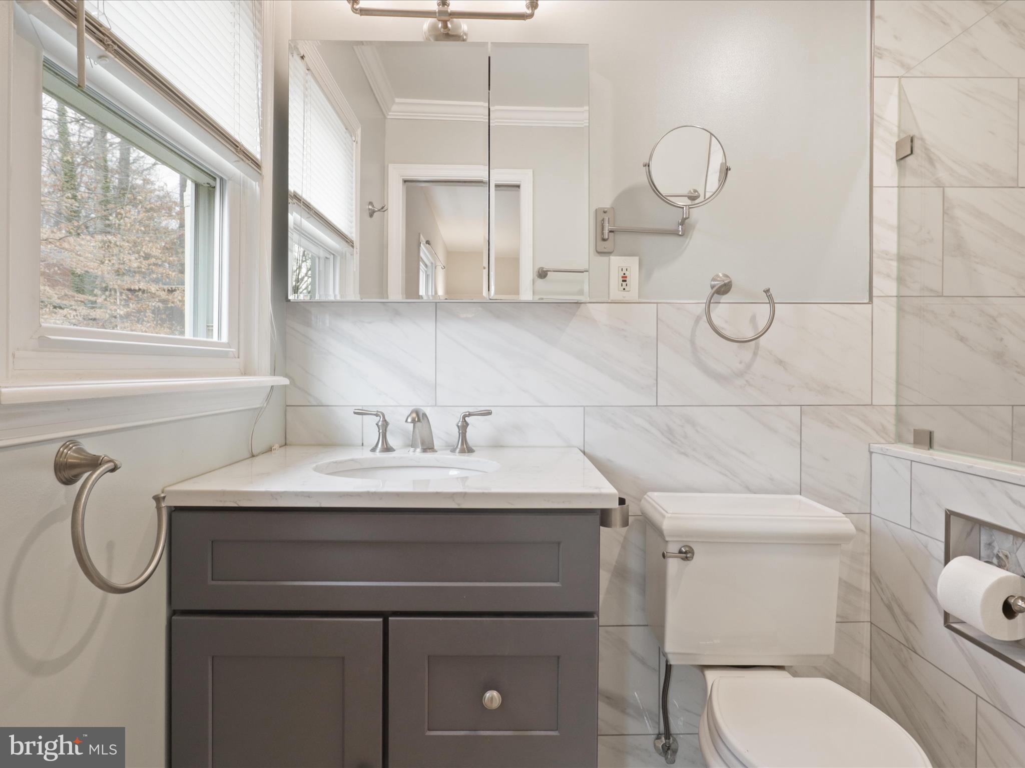 TALL OAKS - Residential