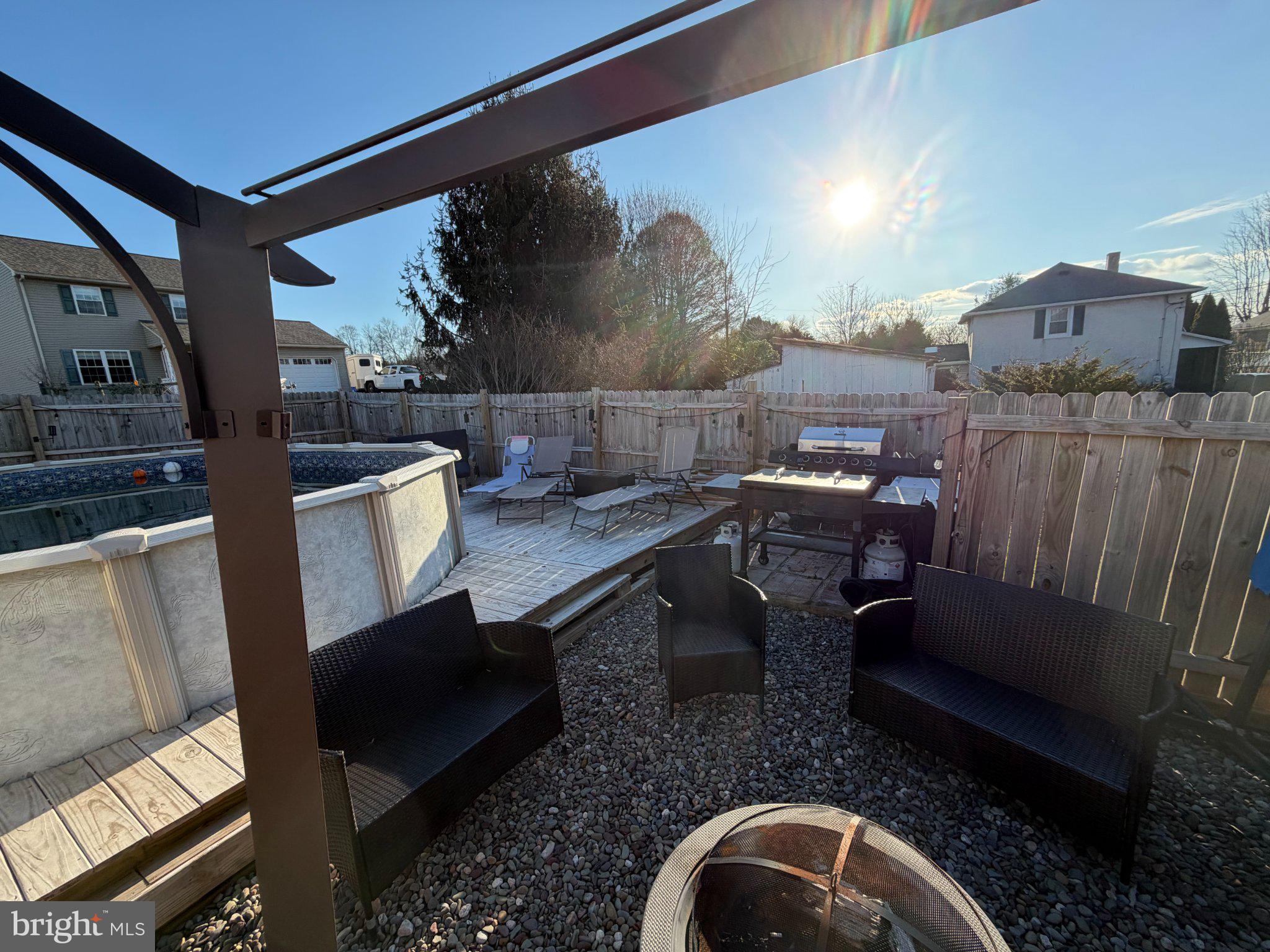 ELVERSON - Residential