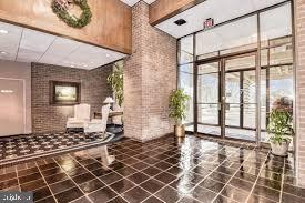 1800 OLD MEADOW ROAD 419