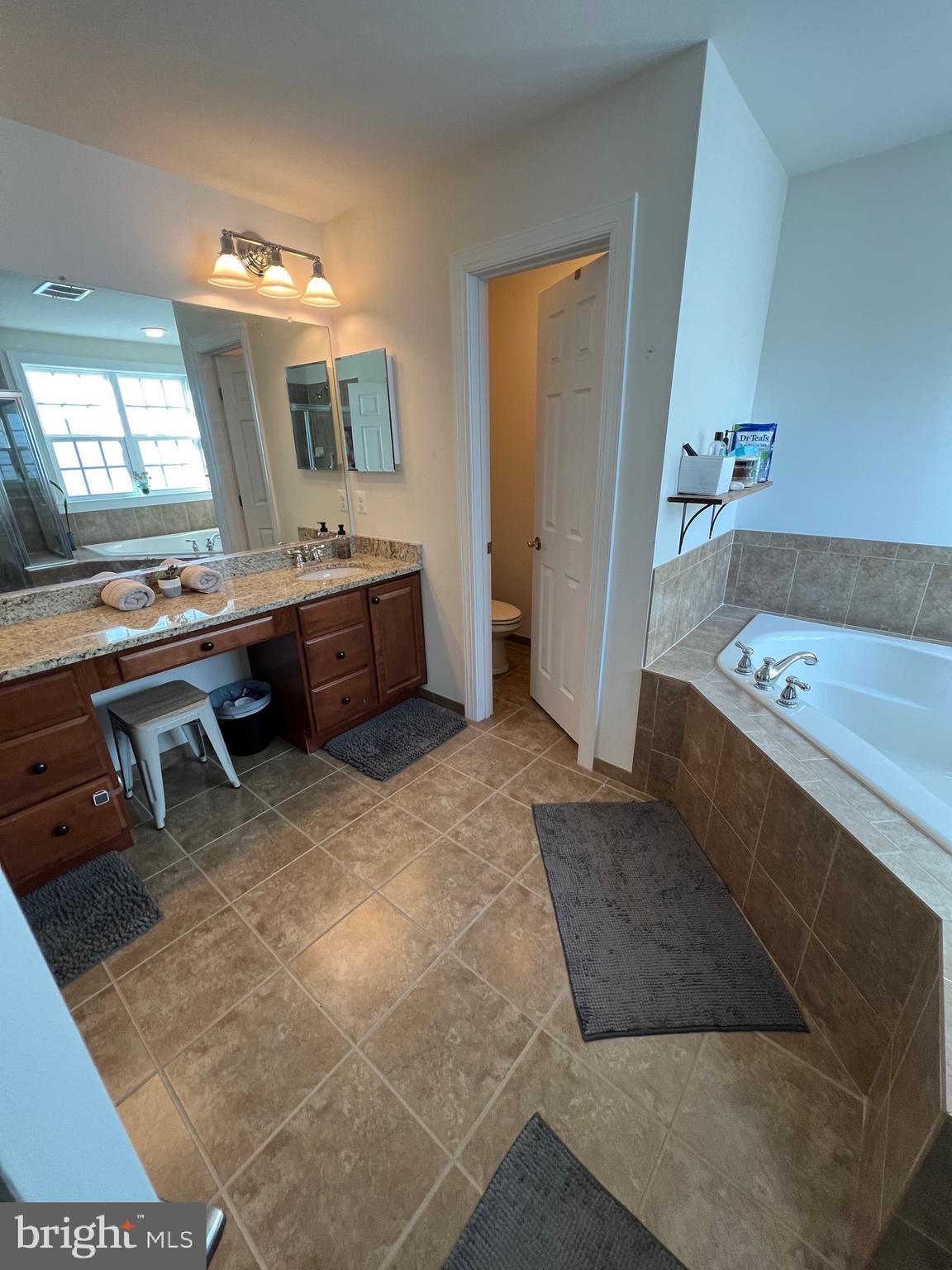 TURNBURY RUN AT ZEBRON - Residential