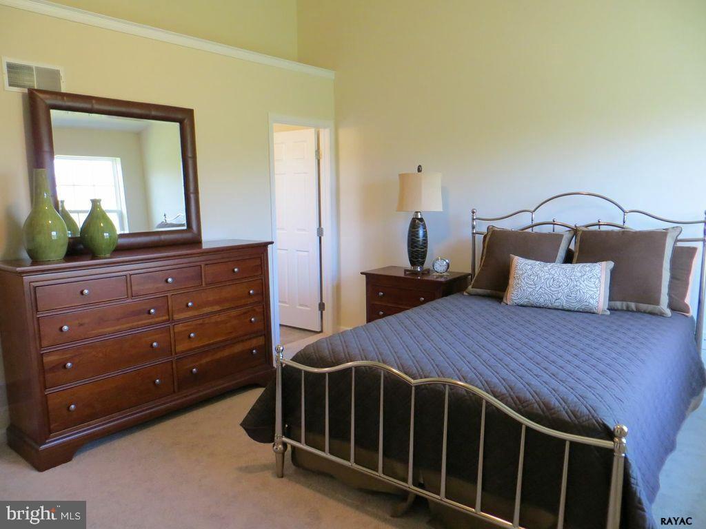 IVY GREENS - Residential