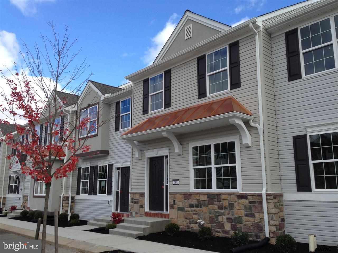 IVY GREENS - Residential