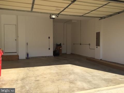 LAKELAND PLACE - Residential