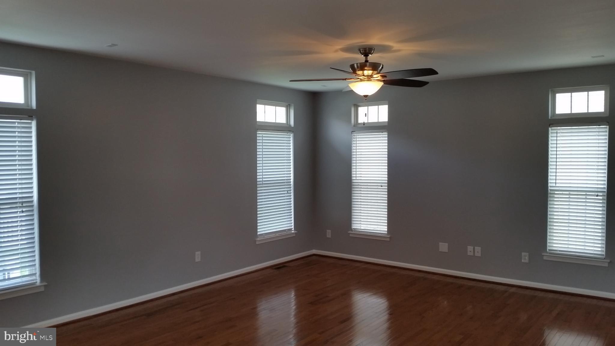 LAKELAND PLACE - Residential