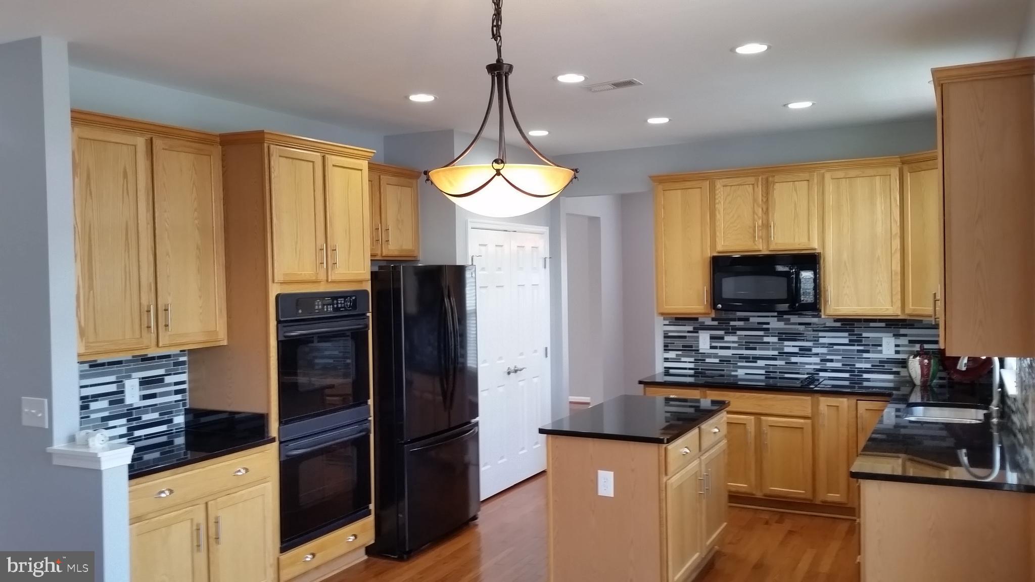 LAKELAND PLACE - Residential