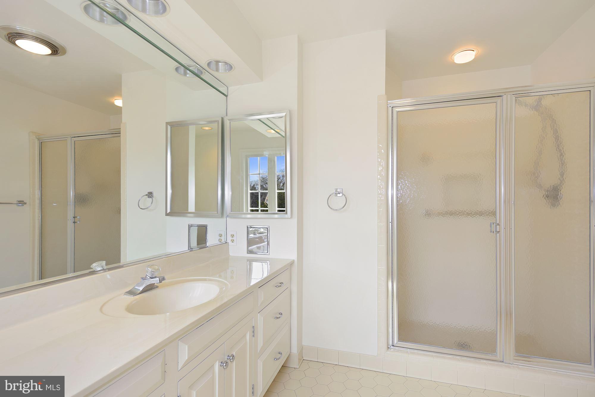 EVERMAY - Residential