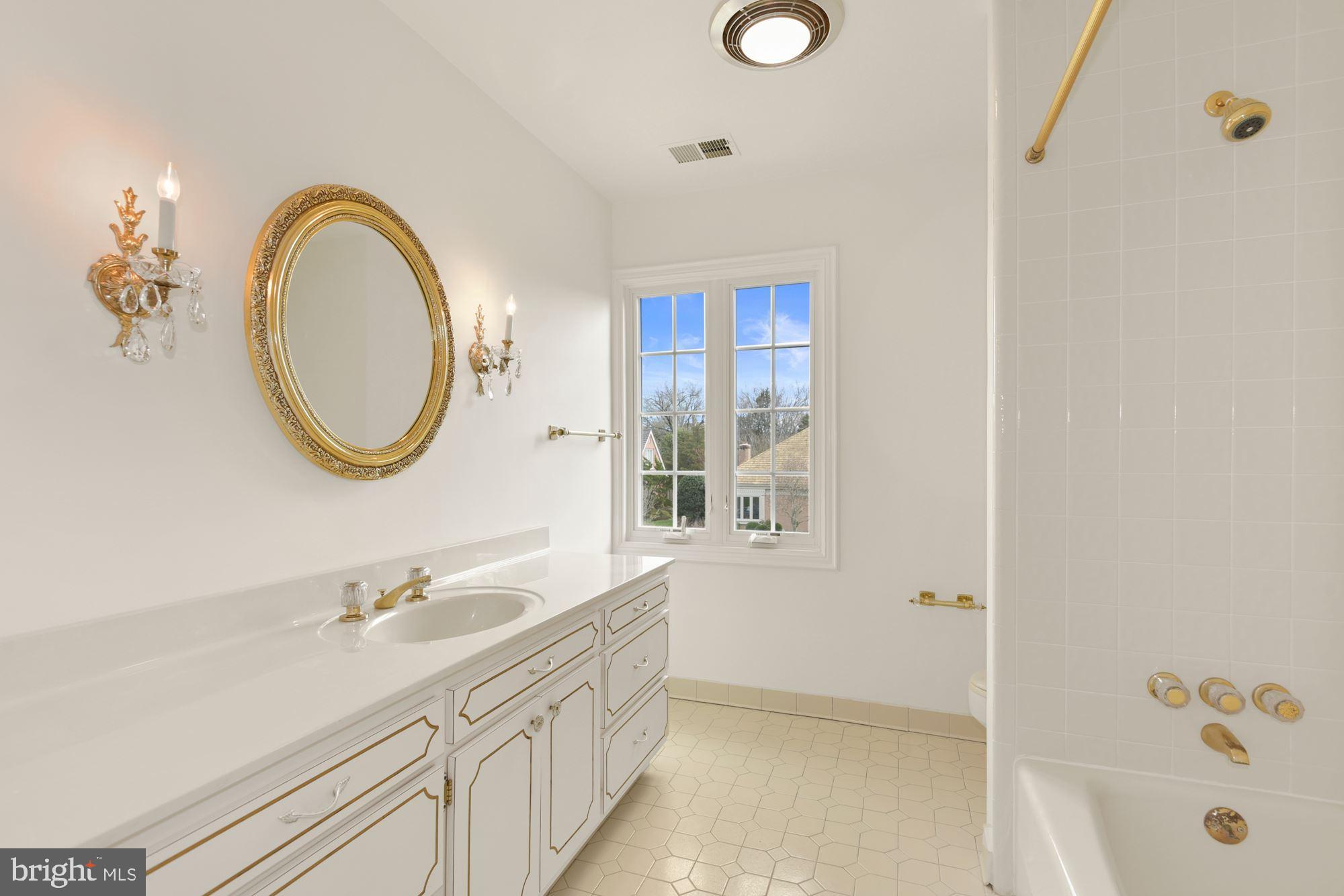 EVERMAY - Residential