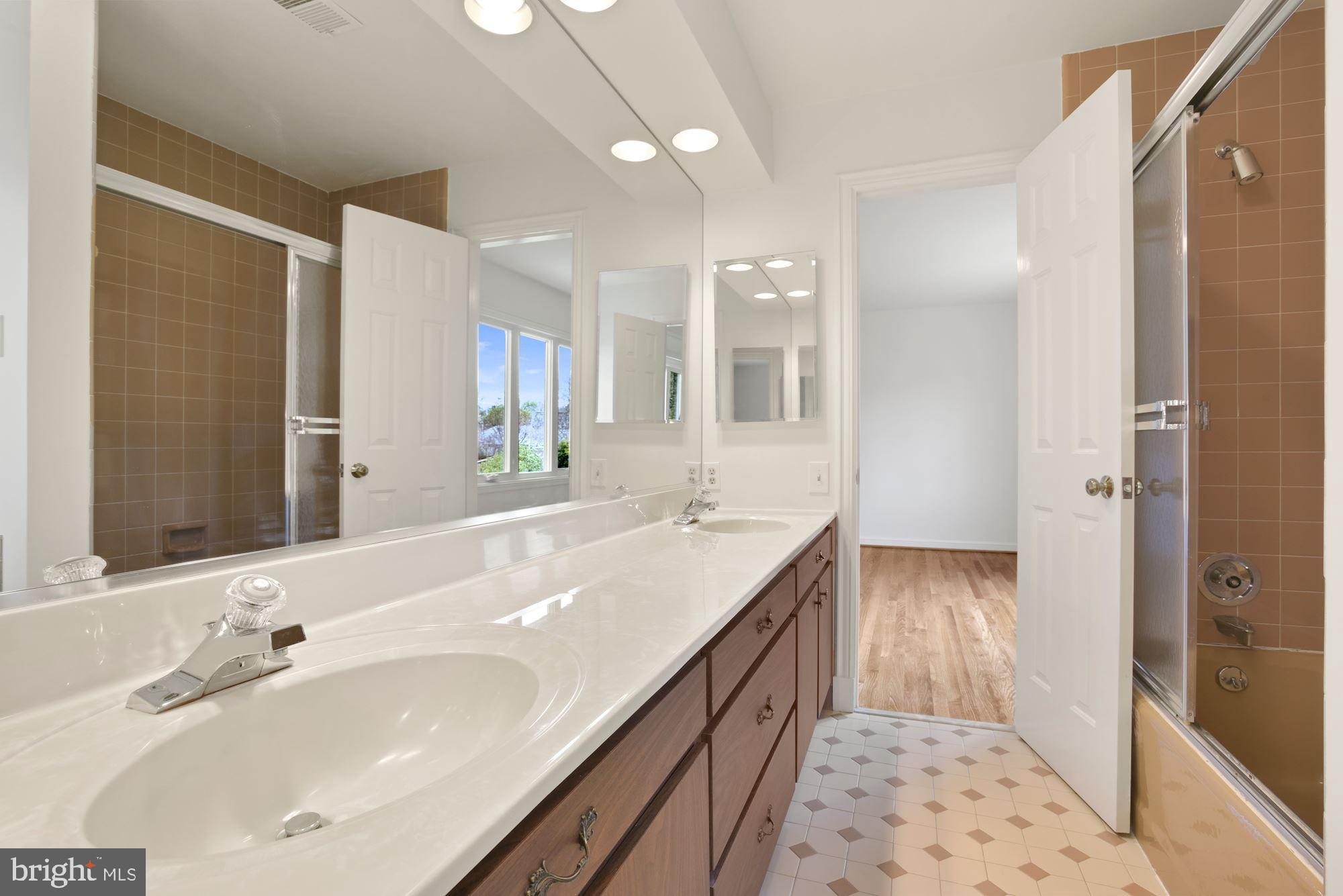 EVERMAY - Residential