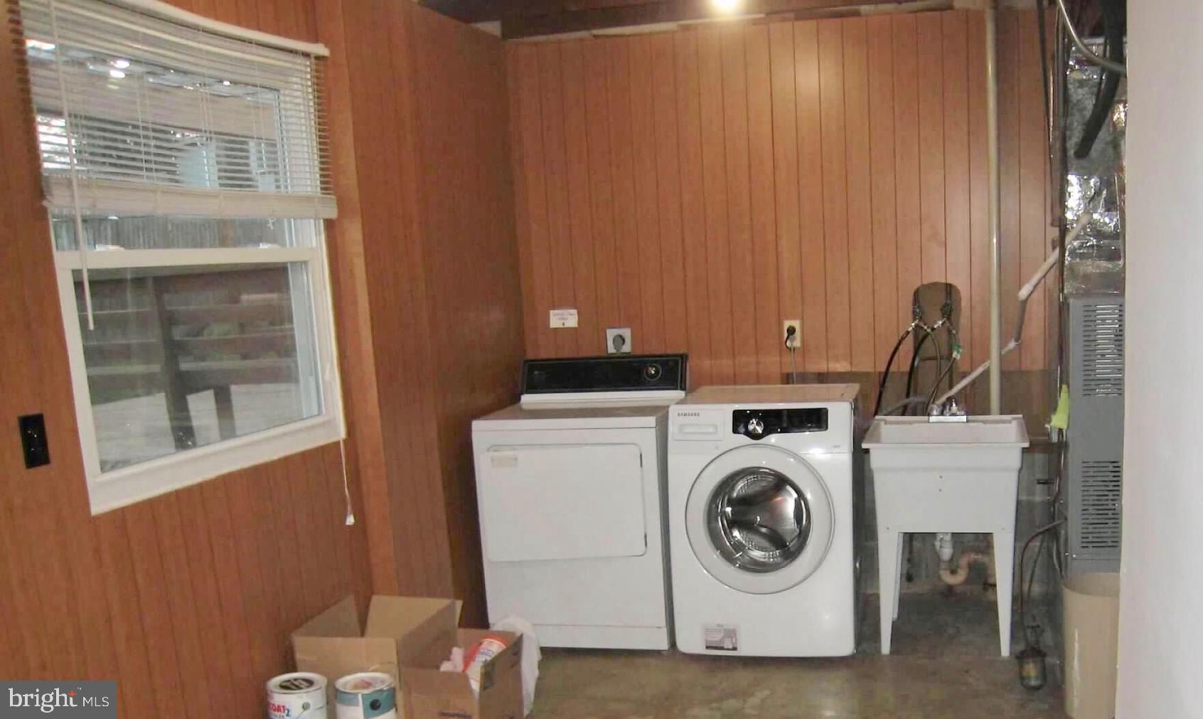 MILL CREEK - Residential Lease